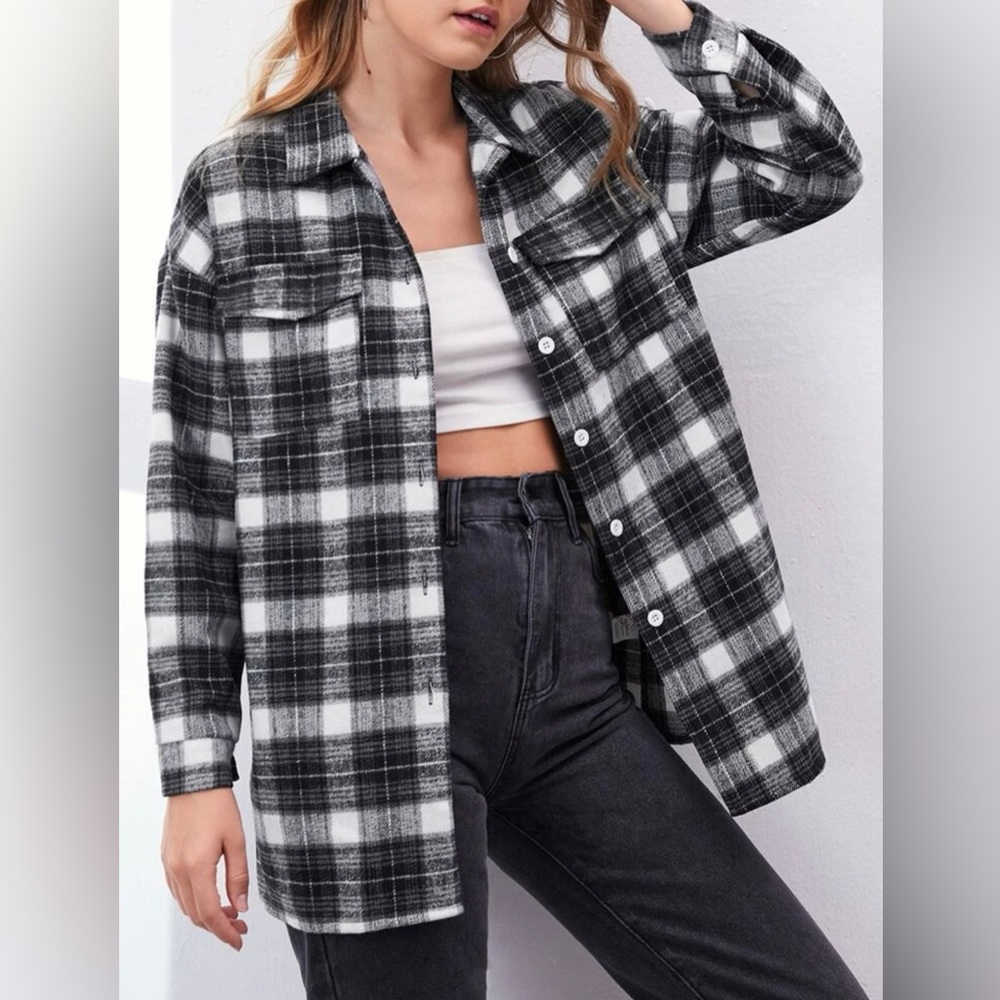 SHEIN plaid button front pocket over shirt, Medium